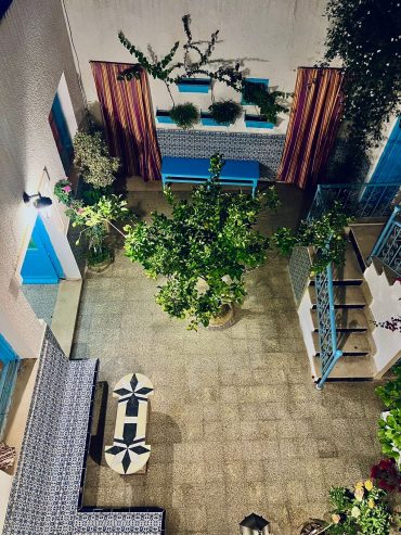S+2 / piscine / terrasse /deux climatiseur / wi-fi illimité/centre-ville kelibia sans intermédiaire