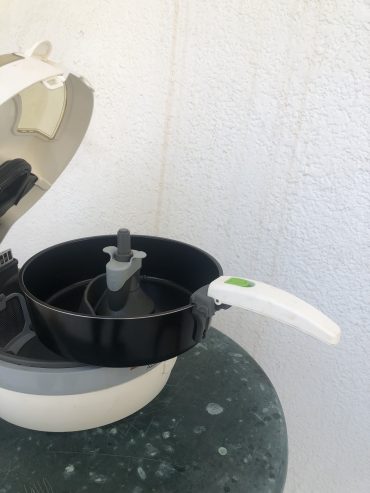 Friteuse Seb Actifry disponible à Ben Arous tunis tel 93740426